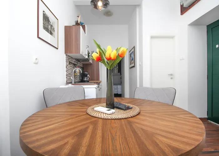 Fab 'n' Chic Apartman