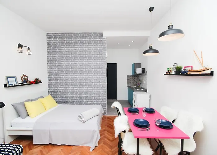 Fab 'n' Chic Apartman
