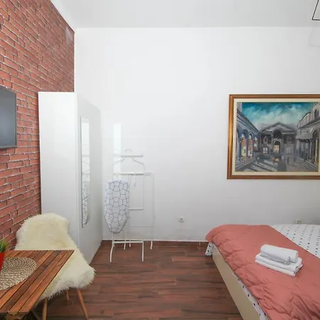 Fab 'n' Chic Apartman