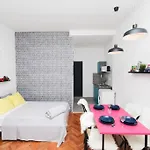 Fab 'n' Chic Apartmán